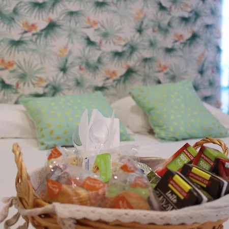 招待所 Urban 阿威罗