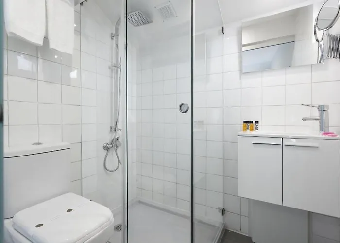 Urban 招待所 阿威罗