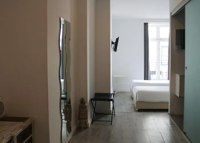 בית הארחה Urban אבאירו