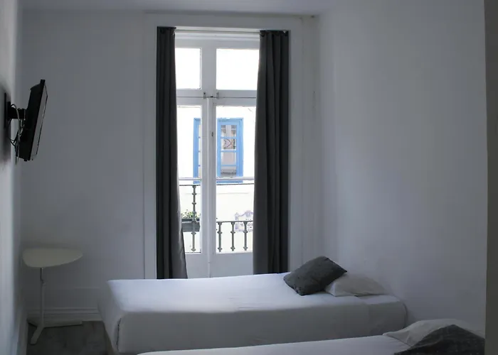 Urban 2* אבאירו