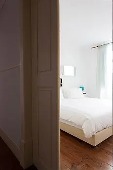 Urban 招待所 阿威罗